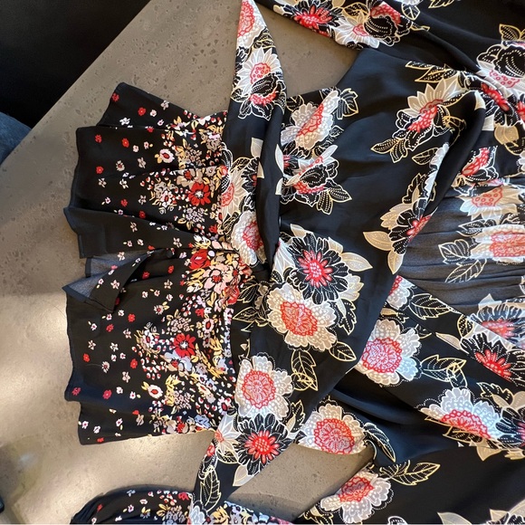 Free People tie front blouse. Size XL. - Picture 11 of 15